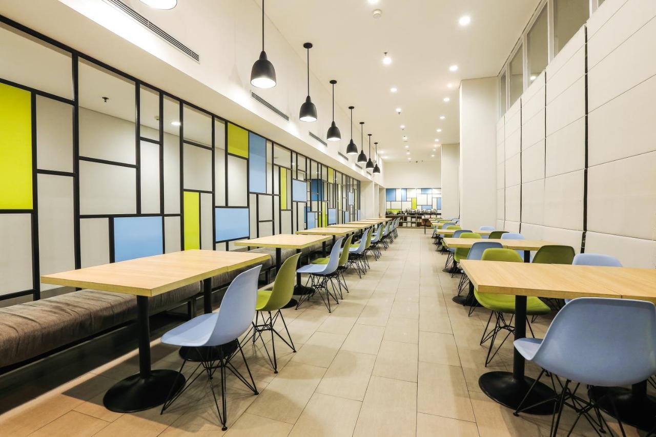 โฮเต็ล ซิตราดรีม ไซร์บอน Hotel จิเรบอน ภายนอก รูปภาพ