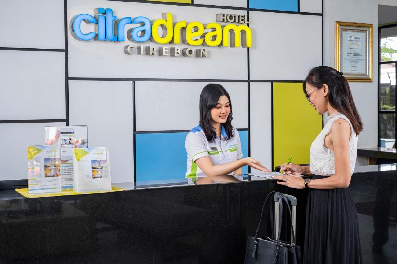 โฮเต็ล ซิตราดรีม ไซร์บอน Hotel จิเรบอน ภายนอก รูปภาพ