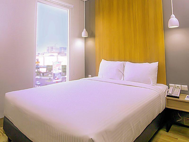 โฮเต็ล ซิตราดรีม ไซร์บอน Hotel จิเรบอน ภายนอก รูปภาพ