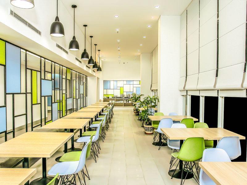 โฮเต็ล ซิตราดรีม ไซร์บอน Hotel จิเรบอน ภายนอก รูปภาพ